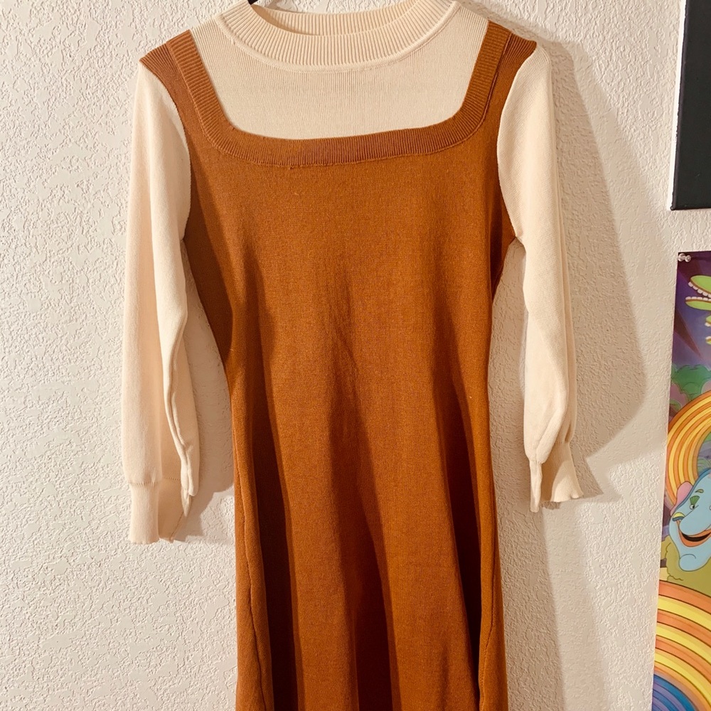 Vintage Sound of Music dress. 70’s fall vibes.